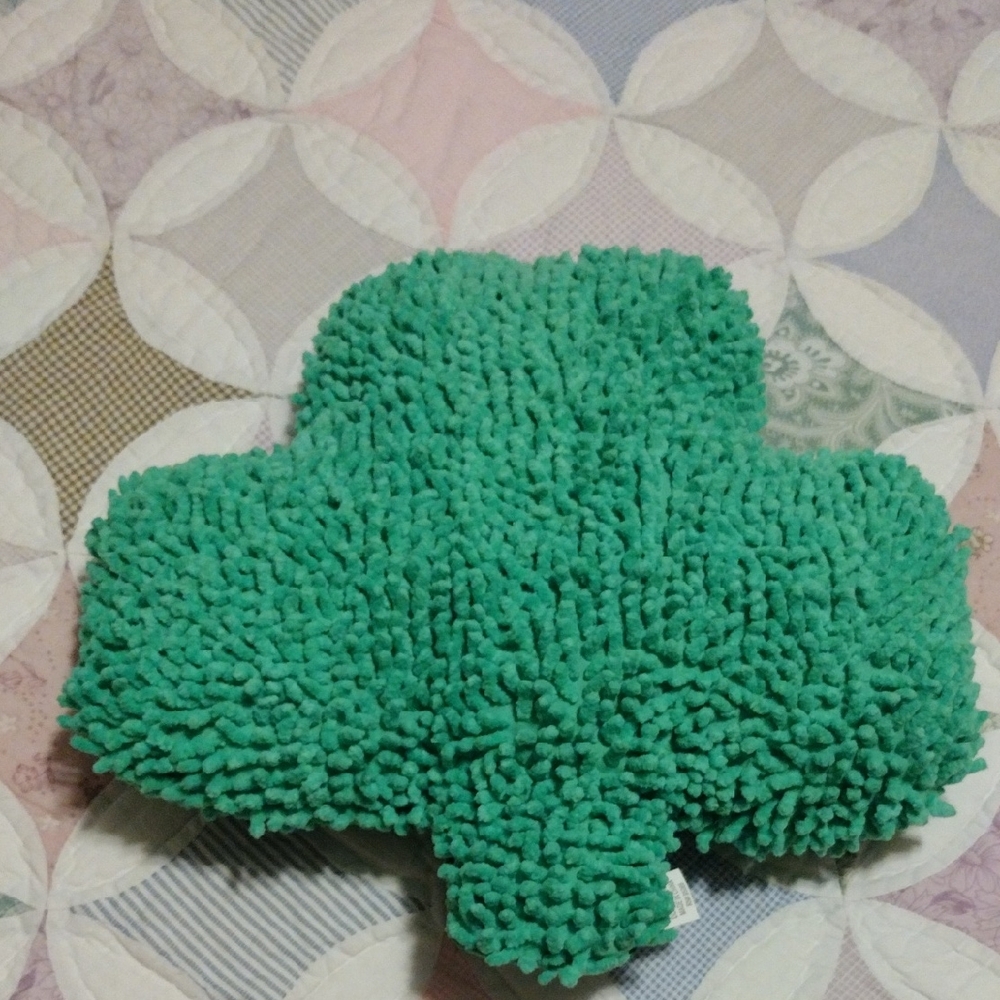 Chenille Shamrock Pillow